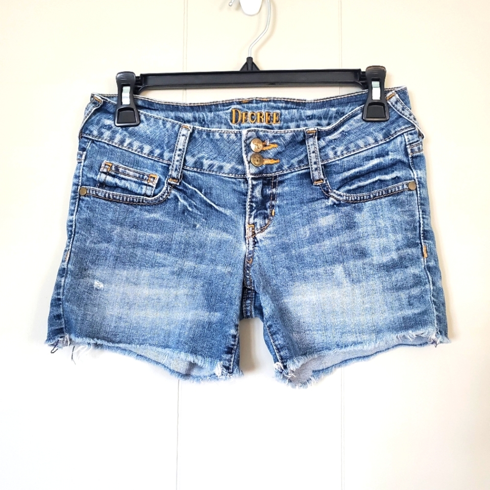 Juniors size 1 denim distressed shorts
